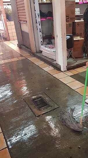 PROVOCAN INUNDACIONES EN MERCADO HIDALGO PROBLEMAS DE INFRAESTRUCTURA