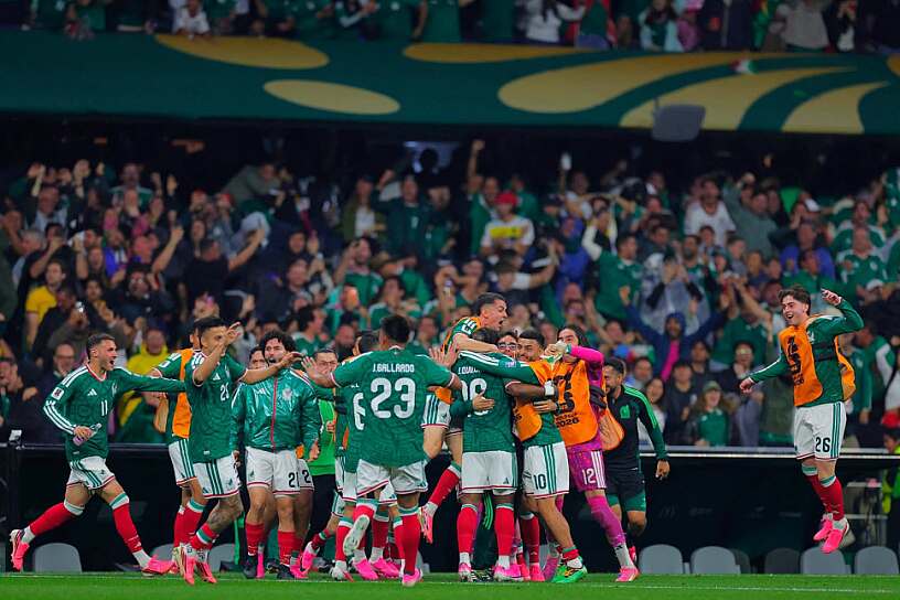 ¡MÉXICO CLASIFICA A OCTAVOS DE FINAL!