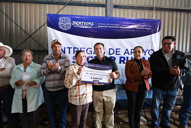 ENTREGA MIGUEL VARELA SEMILLA CERTIFICADA A PRODUCTORES DE ZACATECAS