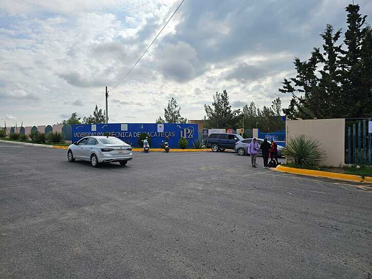 TOMAN ESTUDIANTES LA UPZ EN FRESNILLO