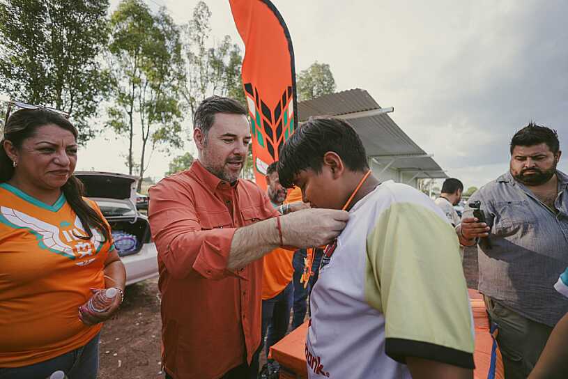 CORONA COPA NARANJA A COYOTES COMO CAMPEÓN INFANTIL EN JEREZ