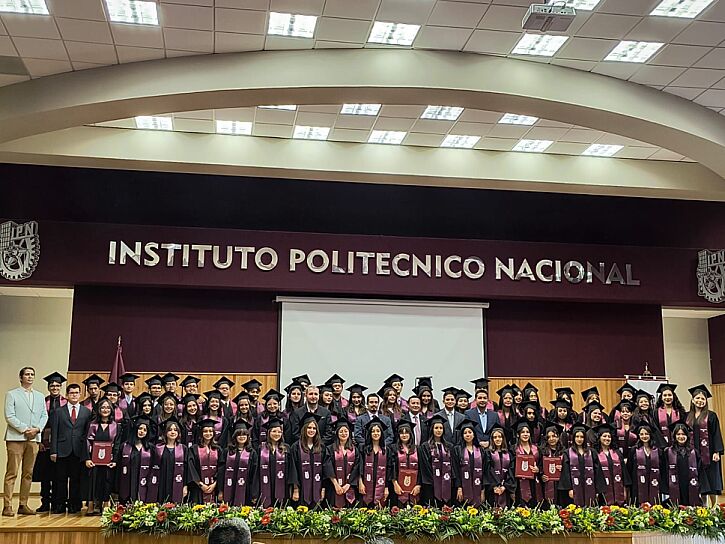 EGRESA NOVENA GENERACIÓN DEL CECYT EN ZACATECAS