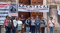 MANTIENEN JUBILADOS TOMA DEL CONGRESO POR HOTEL PARADOR