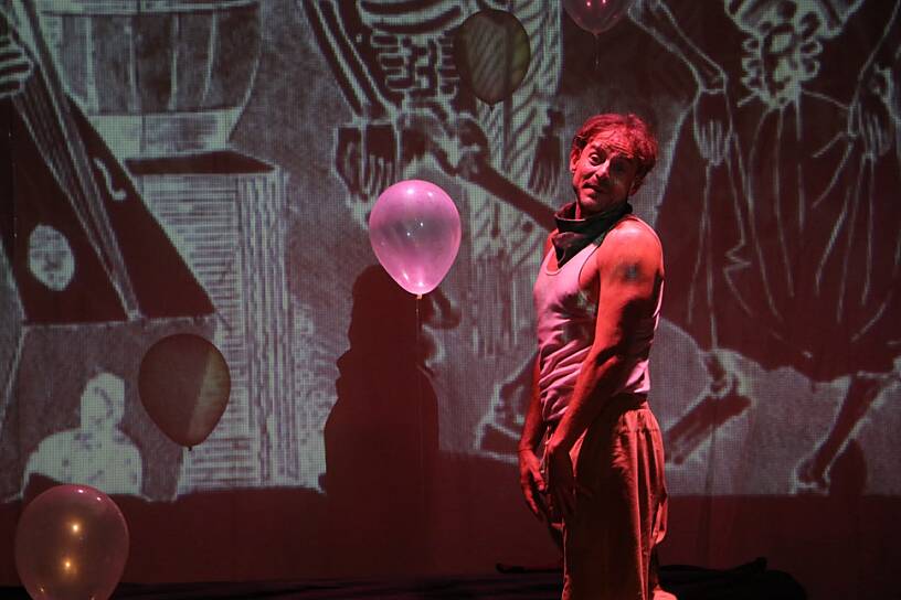 CIERRA "ME CARGO EN MIS MUERTOS" TEATRO A UNA SOLA VOZ