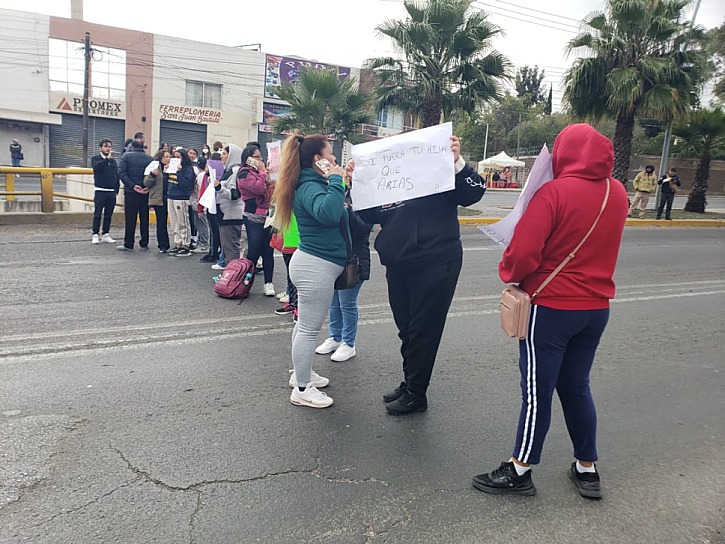 EXIGEN PADRES JUSTICIA POR DIFUSIÓN DE IMÁGENES FALSAS DE ALUMNAS