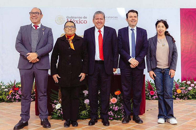 ENCABEZA ROSA ICELA RODRÍGUEZ FORO CIUDADANO EN ZACATECAS