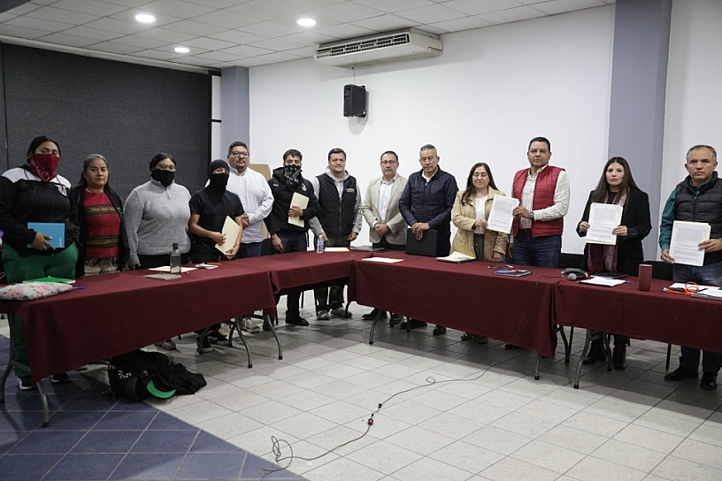 LOGRAN NORMALISTAS ACUERDOS Y TERMINAN PROTESTA