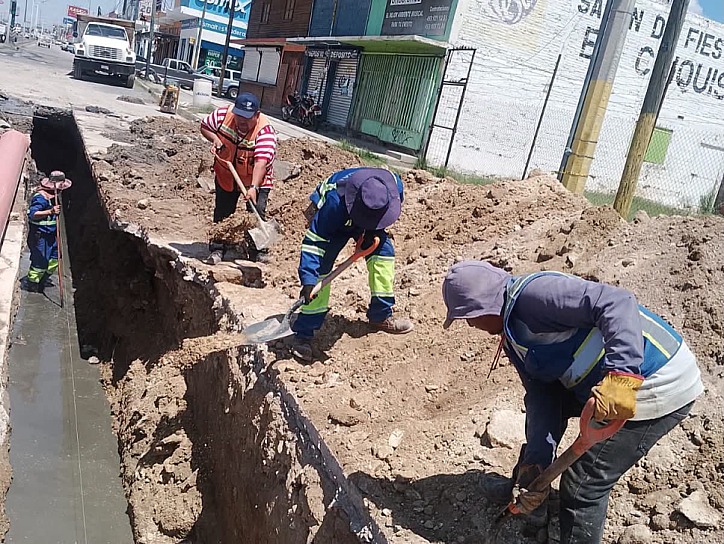 REEMPLAZA OBRAS PÚBLICAS DRENAJE DAÑADO TRAS REPORTES DE CONTAMINACIÓN