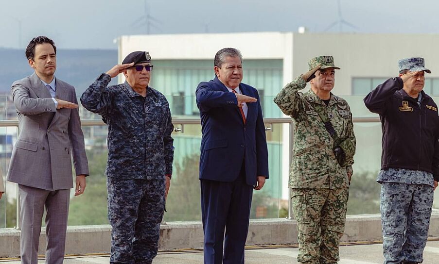 ANUNCIA DAVID MONREAL AUMENTOS SALARIALES