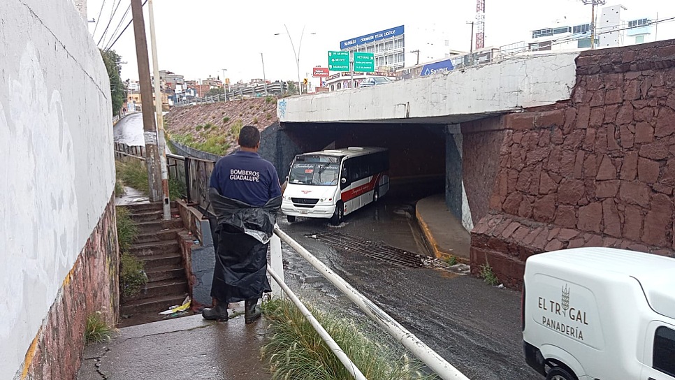 PRESENTA CALLEJÓN DE REZA ENCHARCAMIENTO TEMPORAL TRAS LLUVIA EN GUADALUPE