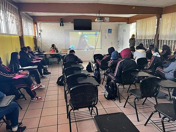 ANUNCIAN CLASES EN LÍNEA PARA LA SECUNDARIA BENITO JUÁREZ DE FRESNILLO 
