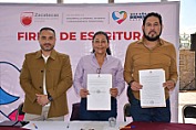 ENTREGAN ESCRITURAS A 116 FAMILIAS EN VALPARAÍSO PARA REGULARIZAR PATRIMONIO