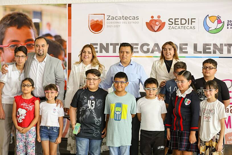 ENTREGAN CERCA DE 600 LENTES EN VILLA GARCÍA
