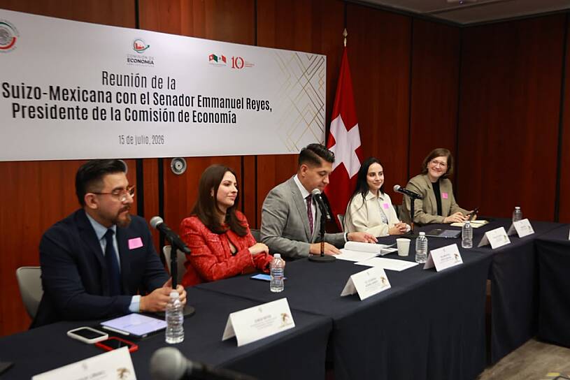 FORTALECE EMMANUEL REYES ALIANZA SUIZA PARA INNOVAR EN SALUD MEXICANA