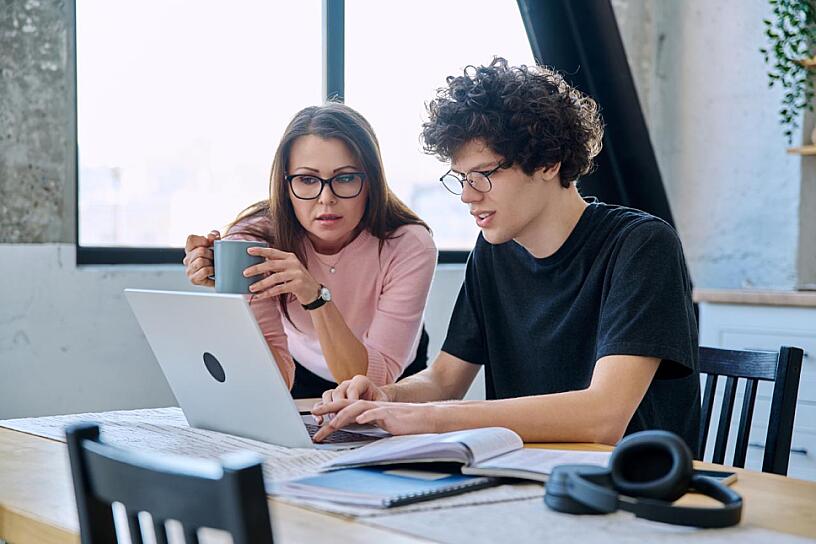 APROVECHAR EL VERANO PUEDE MARCAR EL FUTURO PROFESIONAL DE LOS JÓVENES