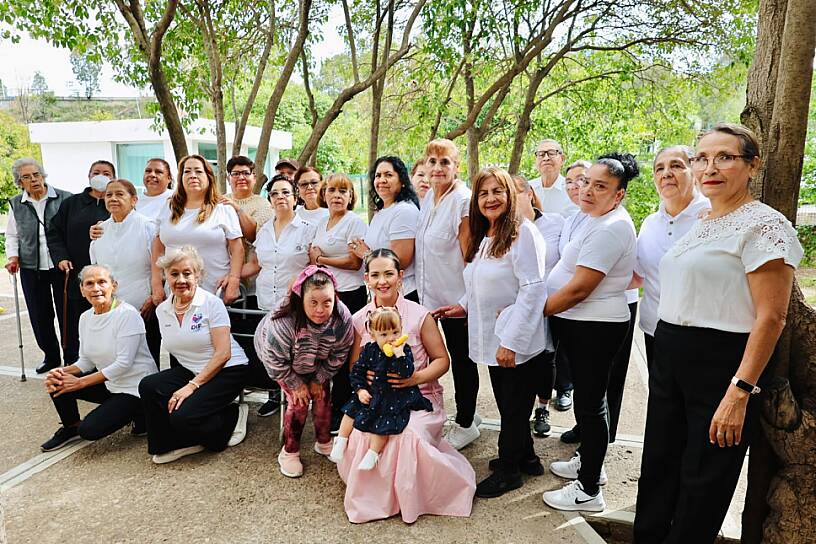 CLAUSURAN ACTIVIDADES DEL GRUPO DE ADULTOS MAYORES FLORECER EN LA CAPITAL