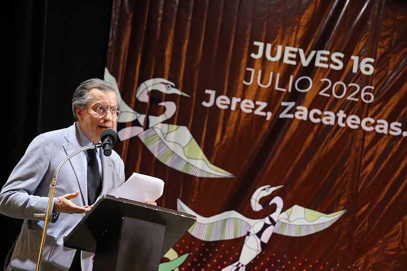 RECONOCEN A VÍCTOR MANUEL MENDIOLA CON PREMIO LÓPEZ VELARDE 2026 
