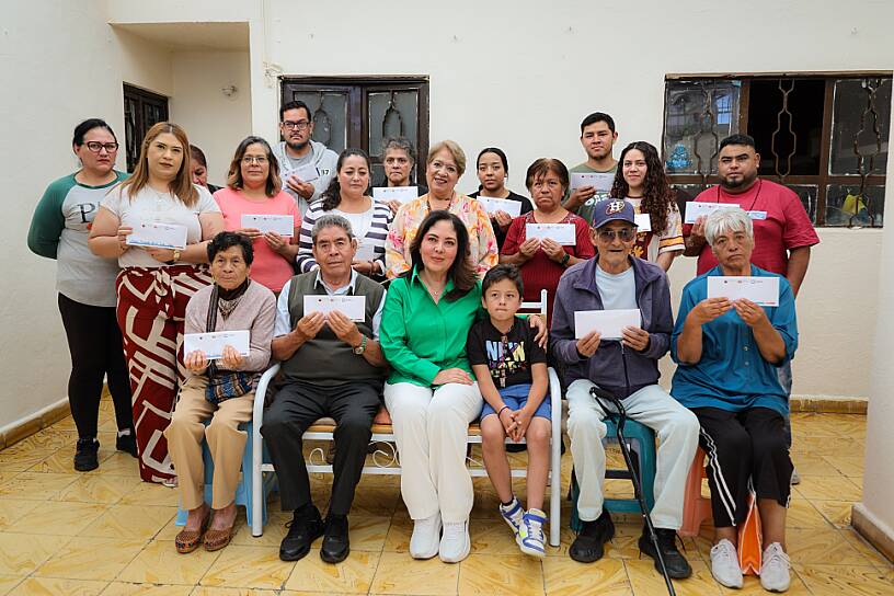 ENTREGA GODEZAC APOYOS ECONÓMICOS A FAMILIAS ZACATECANAS