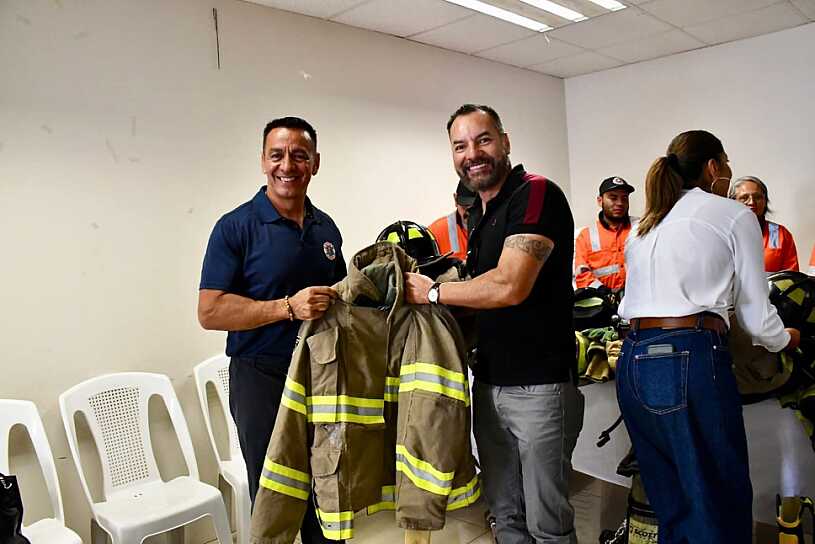 ENTREGAN EQUIPAMIENTO A PROTECCIÓN CIVIL DE VALPARAÍSO