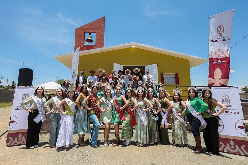 ENTREGAN GOBIERNOS Y CLUBES MIGRANTES TEMPLO EN EL BORDO GUADALUPE