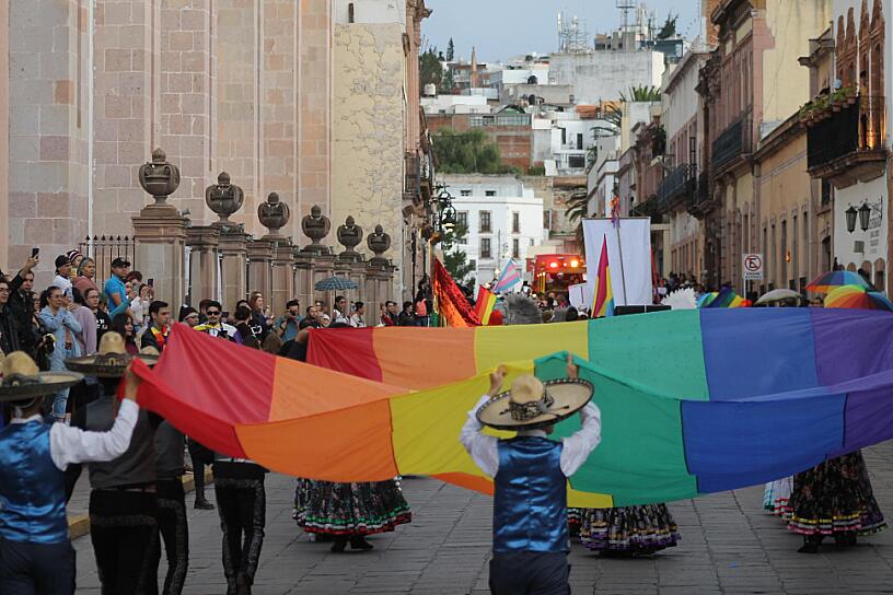 MARCHAN EN ZACATECAS POR LA DIVERSIDAD SEXUAL