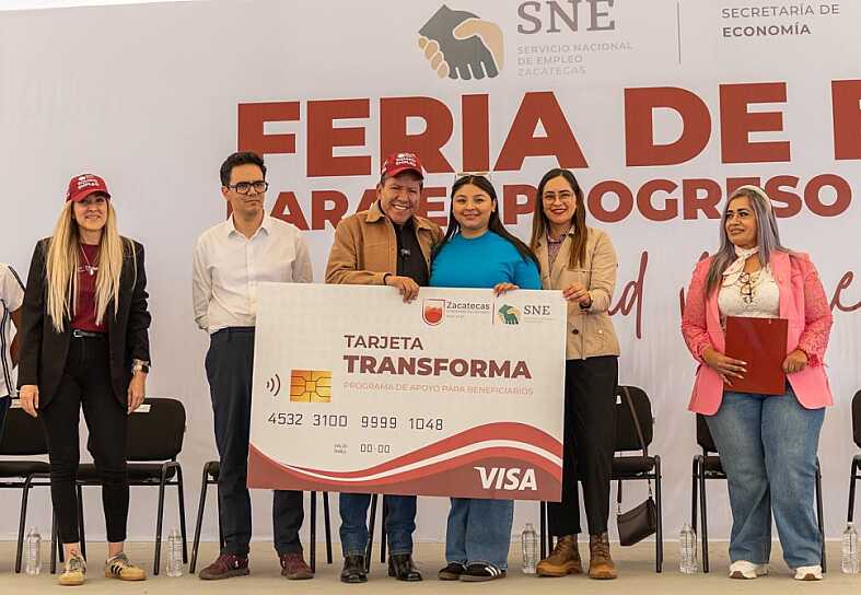 OFRECE DAVID MONREAL MIL VACANTES Y APOYOS PARA EMPRENDER
