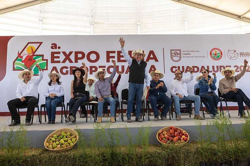 ANUNCIA DAVID MONREAL SORTEO DE 400 TRACTORES PARA EL CAMPO