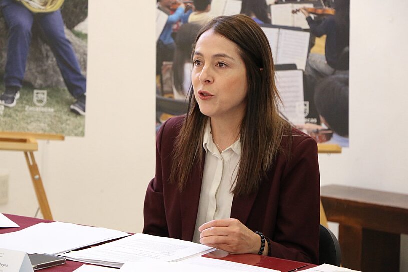 EL FOLCLOR TAMBIÉN UNE A LOS PUEBLOS