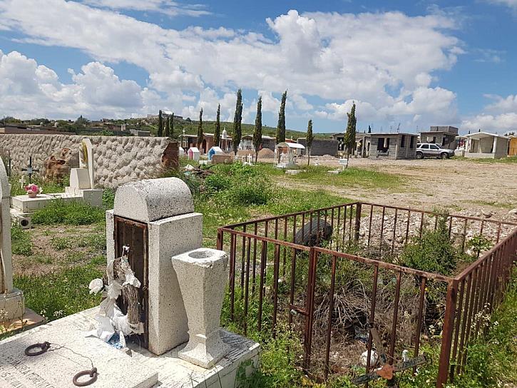 ANUNCIAN PROYECTO PARA MEJORAR PANTEÓN EN PLATEROS