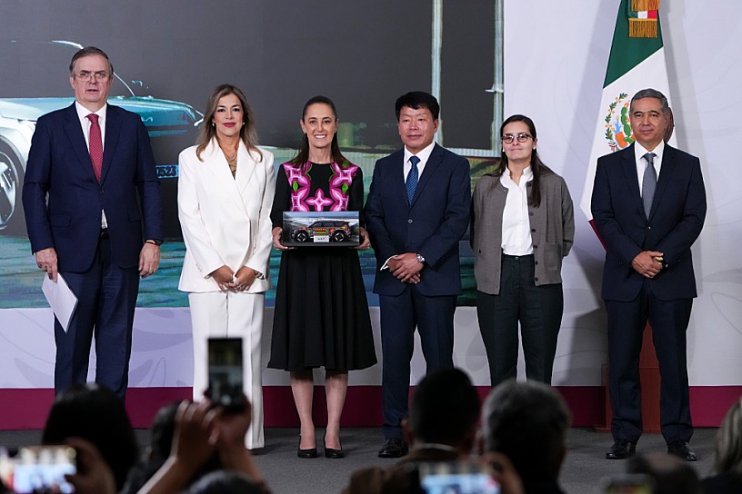 DESTACA CLAUDIA SHEINBAUM INVERSIÓN DE KIA PARA PRODUCIR VEHÍCULO ELÉCTRICO