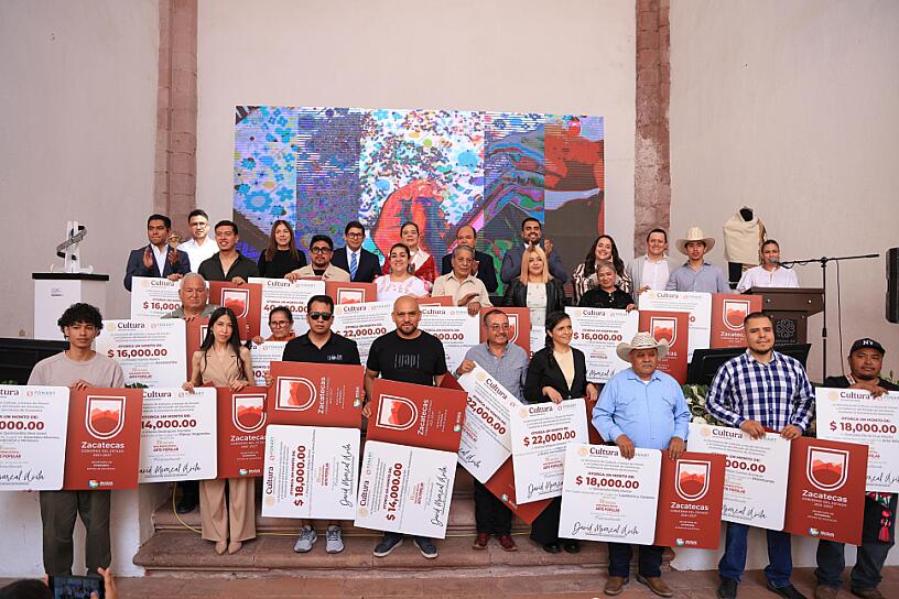 ENTREGAN XV GRAN PREMIO ESTATAL DE ARTE POPULAR