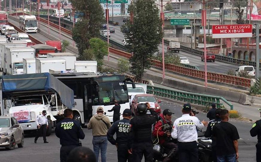 ANUNCIAN TRANSPORTISTAS BLOQUEO EN AUTOPISTAS 