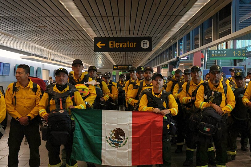 AGRADECE DOUG FORD A MÉXICO APOYO DE BOMBEROS EN ONTARIO