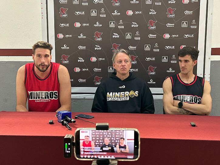 BUSCAN MINEROS AFIANZAR LIDERATO ANTE FRESEROS DE IRAPUATO