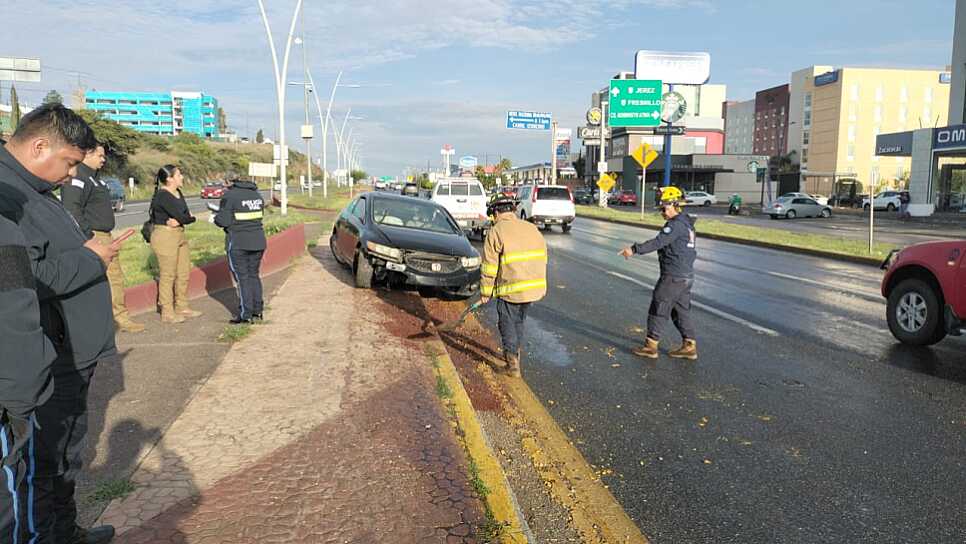 OCURRE OTRO ACCIDENTE POR ENCHARCAMIENTO EN BULEVAR METROPOLITANO DE ZACATECAS