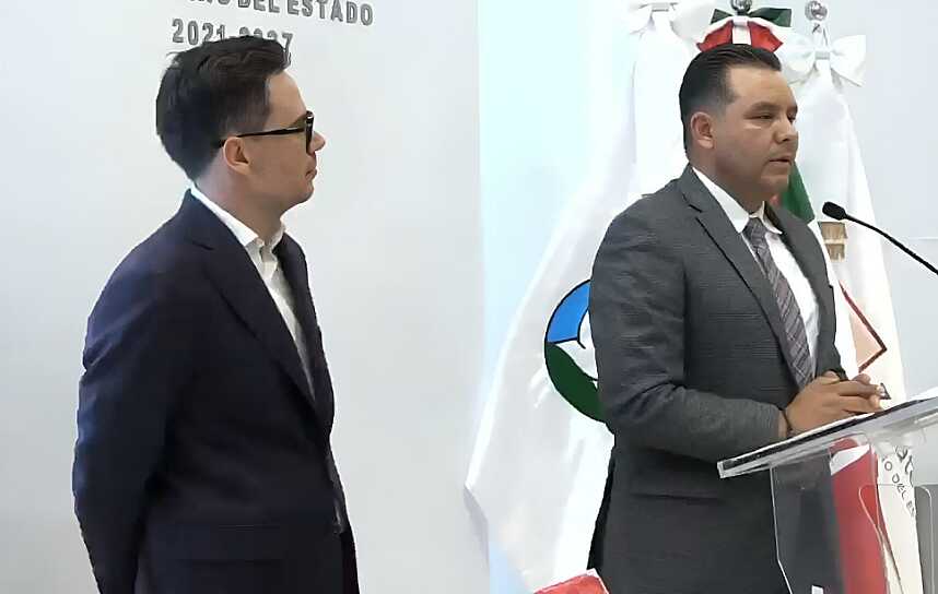 PIDE RODRIGO REYES MANTENER ABIERTOS LOS BACHILLERATOS MILITARIZADOS   