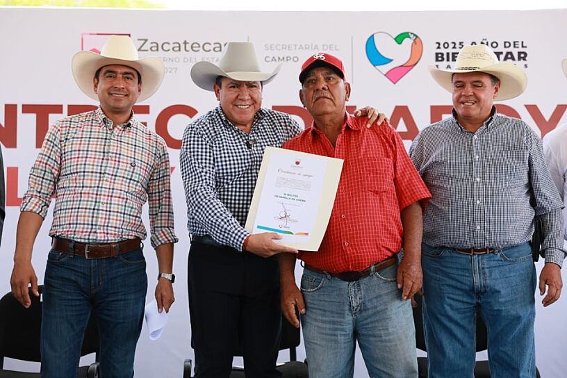 APOYA GODEZAC A PRODUCTORES CON SEMILLA Y RECURSOS