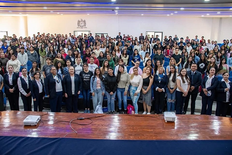 RECIBE UNIDAD ACADÉMICA DE ENFERMERÍA DE LA UAZ A NUEVA GENERACIÓN DE ESTUDIANTES