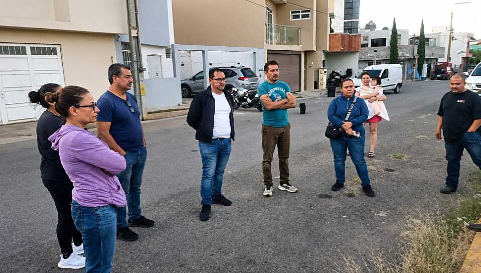 ABRE GUADALUPE DIÁLOGO CON VECINOS AFECTADOS POR ESCRITURACIÓN