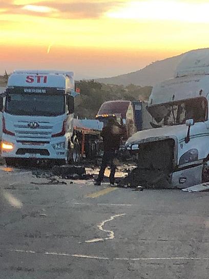 APARATOSO ACCIDENTE SOBRE LA AUTOPISTA ZACATECAS - AGUASCALIENTES