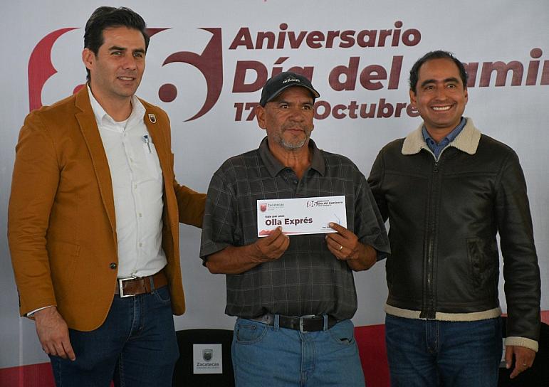 APLAUDEN LABOR DE CAMIONEROS