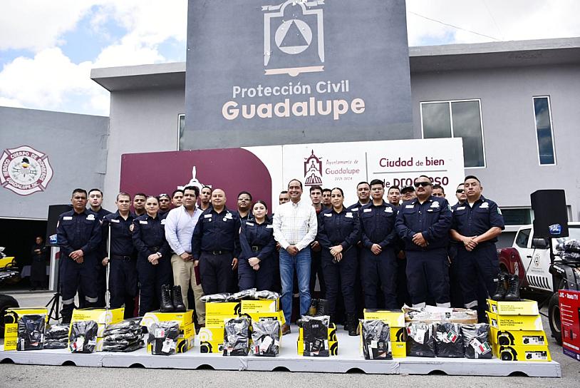 APLAUDE PEPE SALDÍVAR LABOR DE BOMBEROS DE GUADALUPE 