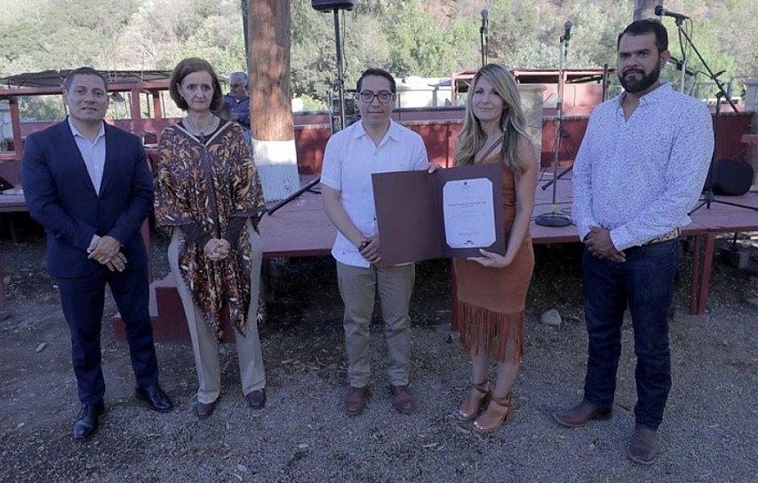 APLAUDE SEZAMI LABOR DE CLUBES ZACATECANOS DEL NORTE DE CALIFORNIA