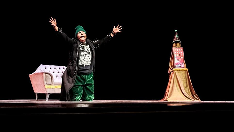 APLAUDE ZACATECAS EL MONÓLOGO "CUATZIMIRO, EL HIJO DE CUASIMODO Y LUPITA LONS"