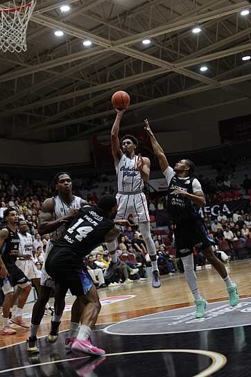 RUGE EL MARCELINO Y MINEROS BARRE A ASTROS