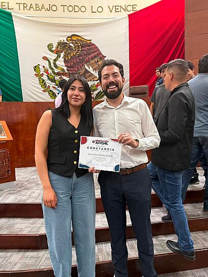 -Siempre apoyando a la juventud