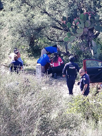 DEJA ACCIDENTE VEHICULAR UN HOMBRE LESIONADO EN SAÍN ALTO