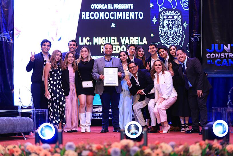 RECONOCE AYUNTAMIENTO A OCHO JÓVENES POR TALENTO Y LIDERAZGO