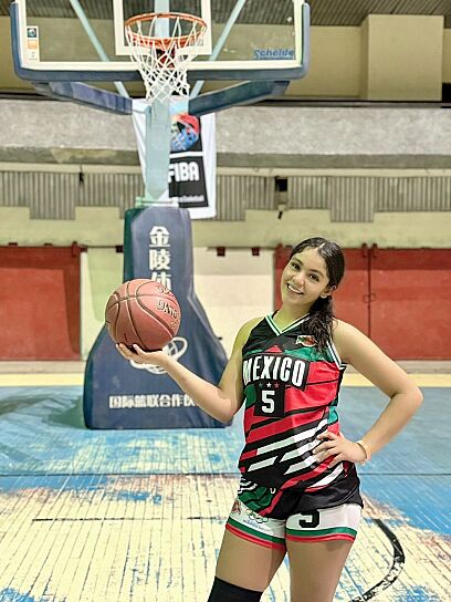 REPRESENTARÁ XIMENA MENCHACA A MÉXICO EN BASQUETBOL
