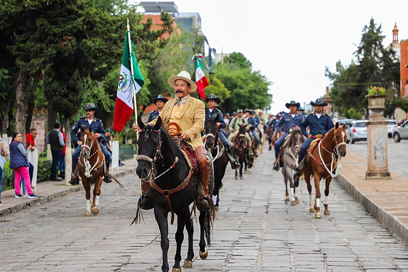 CABALGAN 2 MIL JINETES POR LOS 111 AÑOS DE LA TOMA DE ZACATECAS
